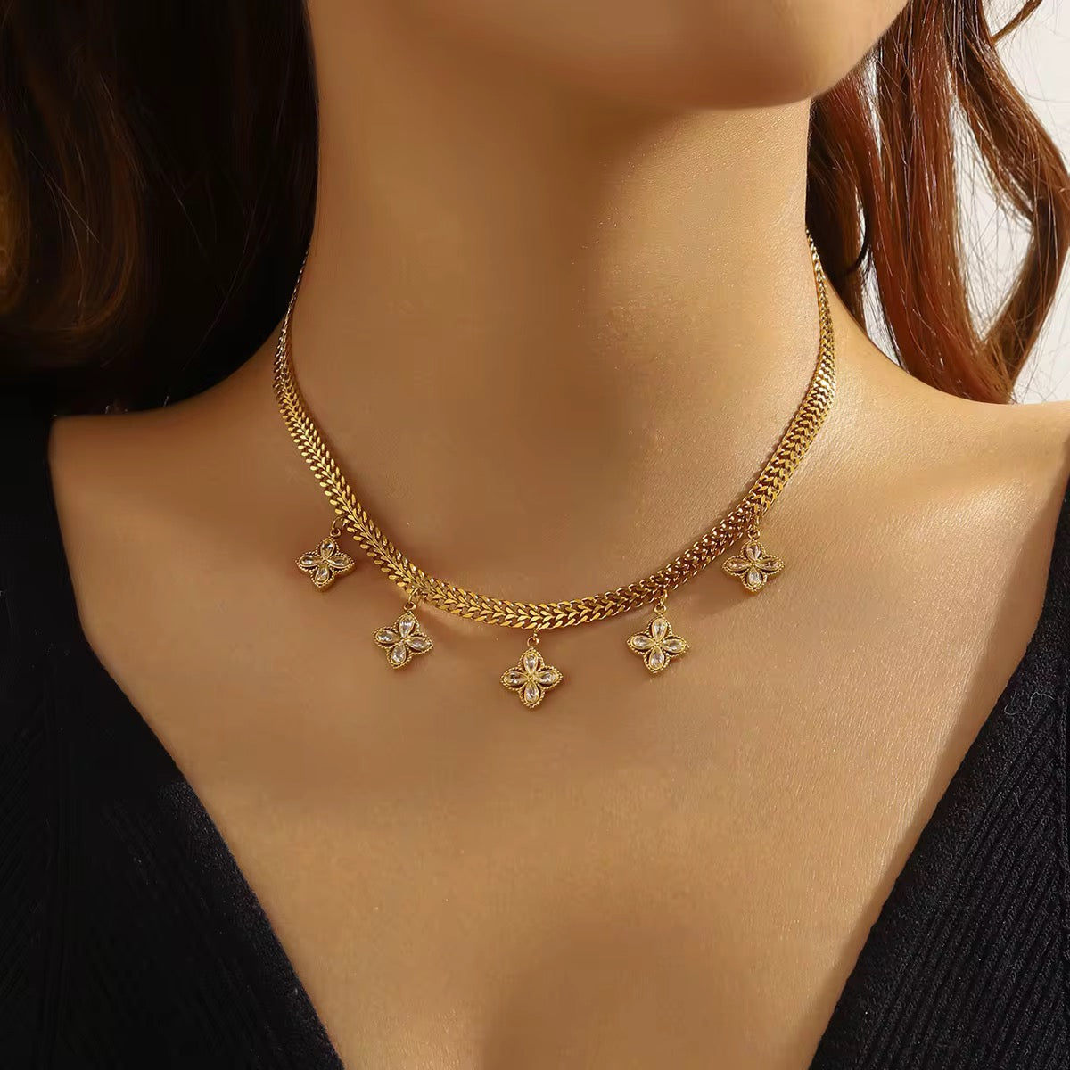 ZOYA CLOVER CHOKER