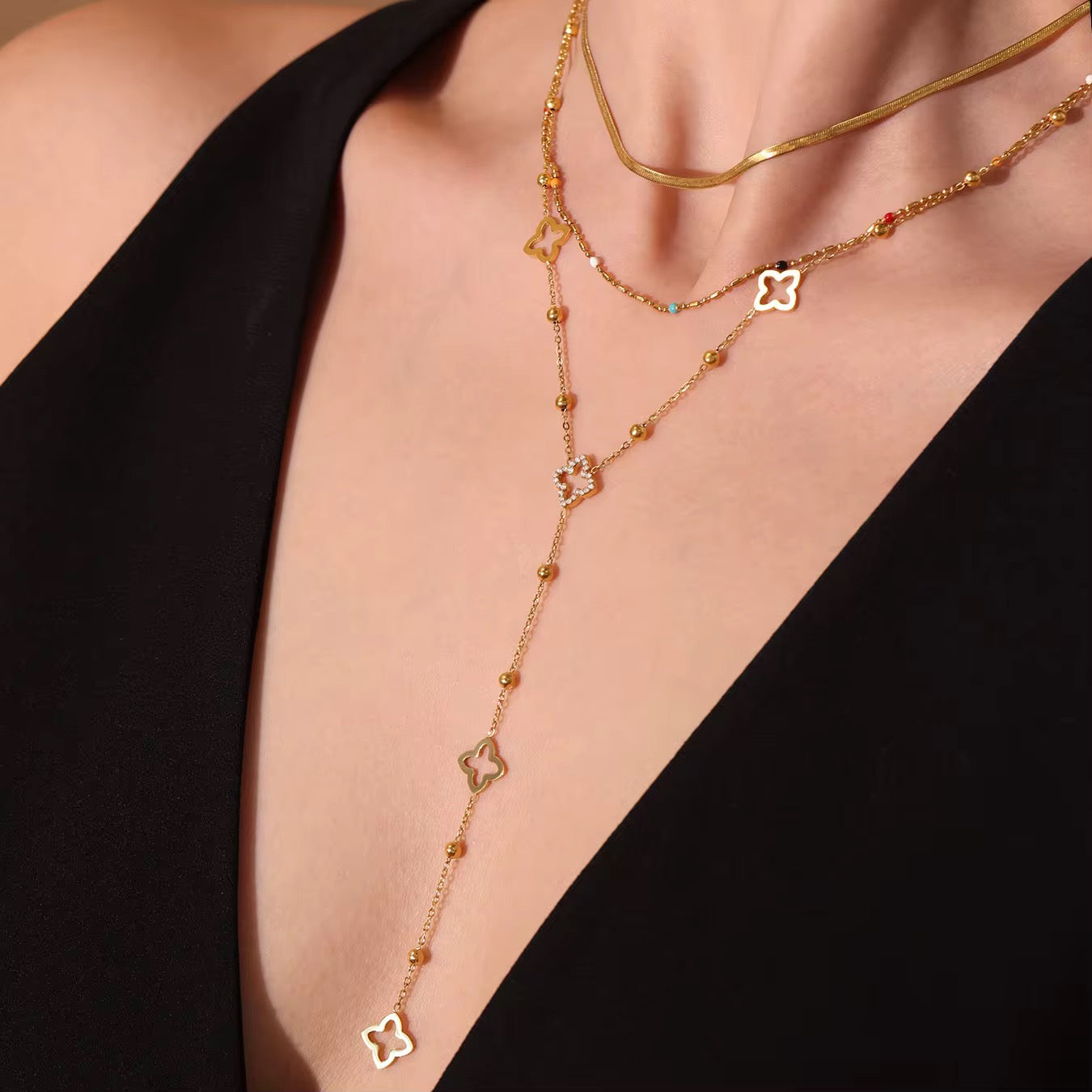 CLOVIELLE LARIAT NECKLACE