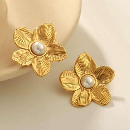 Floral Earrings with pearl